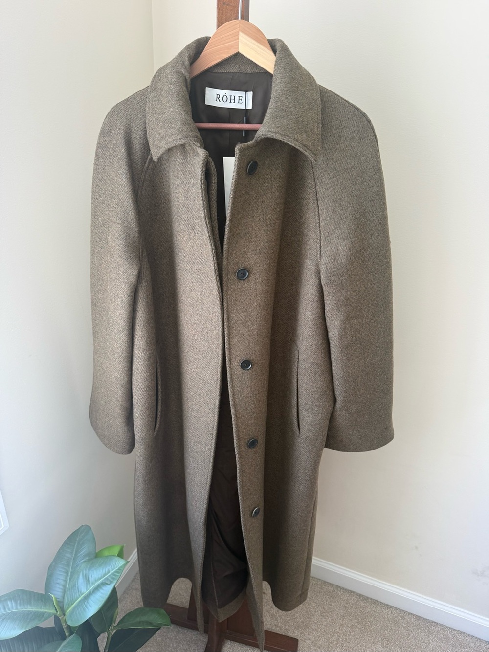 Women’s Long Wool Coat in Olive Green
